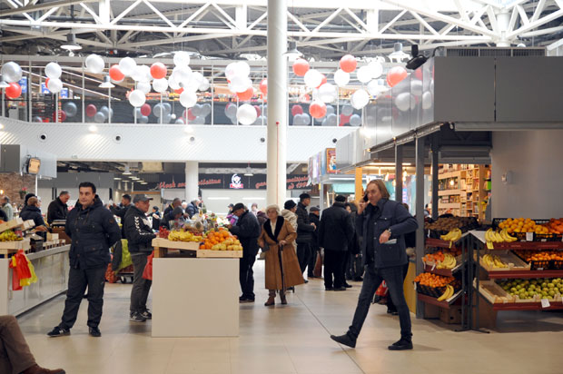 Враћају се стари трговци: Палилулска пијаца полако започиње нови живот